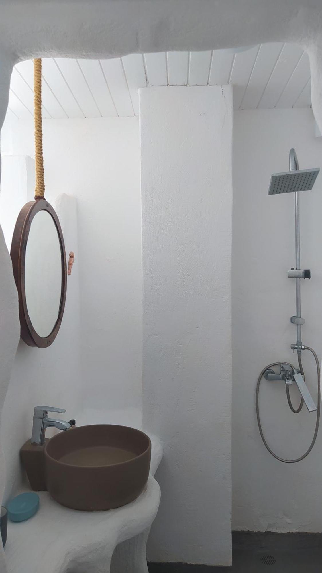 By The Sea Rooms, Avlaki Pórto Ráfti 外观 照片